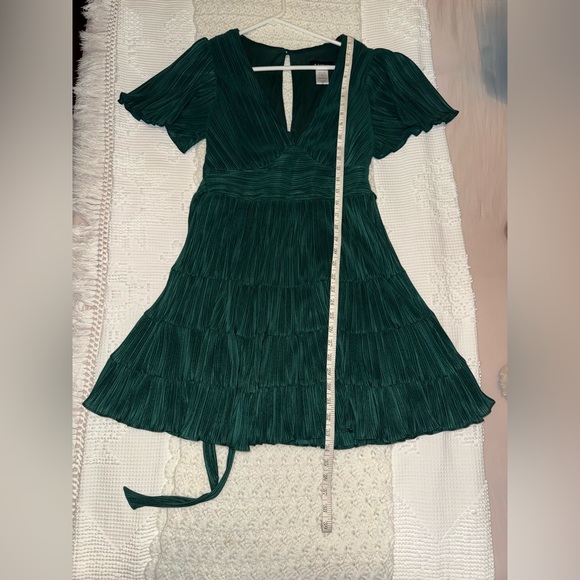 B Darlin Like New Juniors' Bodre Ruffle-sleeve Tiered Mini Dress In Hunter Green - Picture 5 of 8